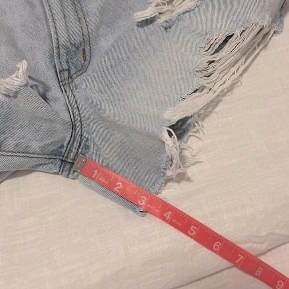 Abercrombie & Fitch Curve Love MidRise Boyfriend Denim Shorts Destructed 28 / 6 - Picture 7 of 11